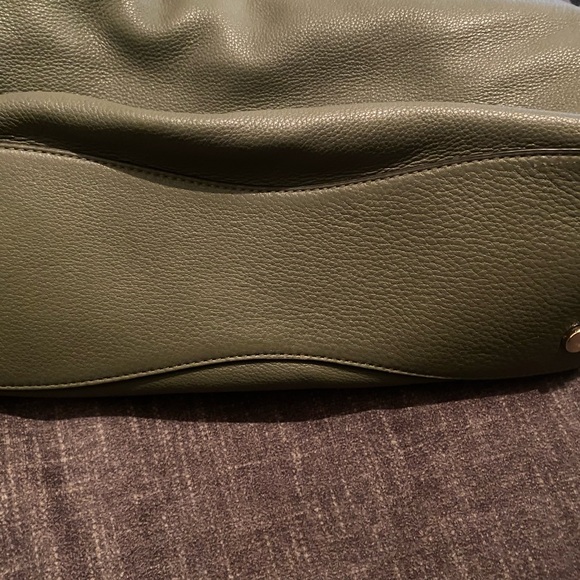 Michael Kors Raven Leather shoulder bag - Picture 7 of 10